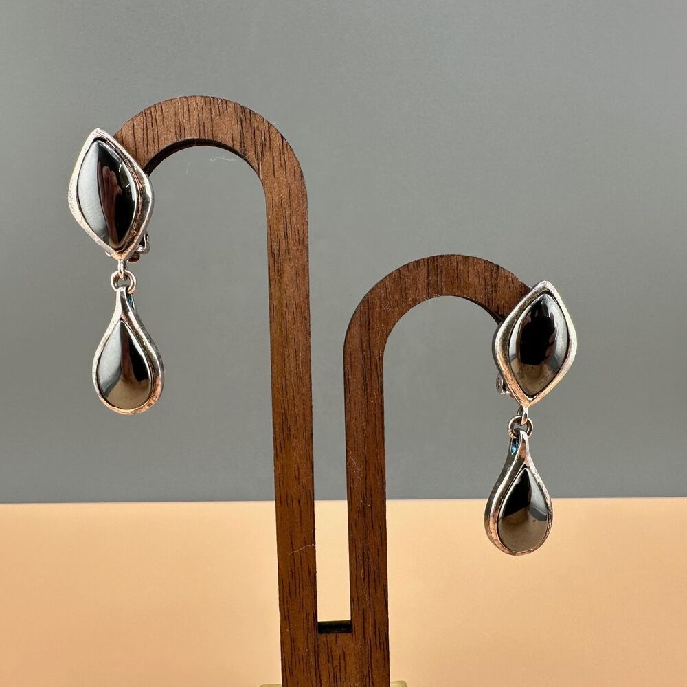 Vintage Hematite Earrings Dangle Teardrop Silver Tone Clip On MCM Sleek